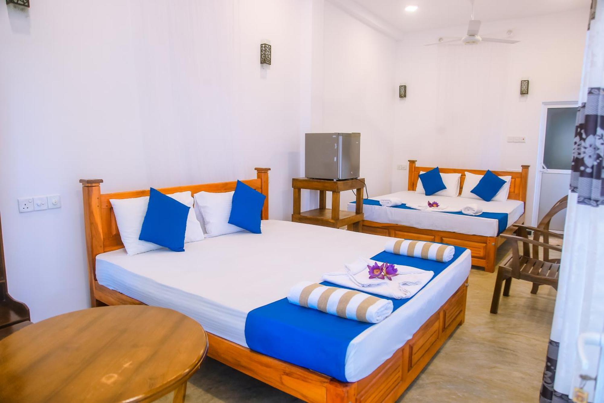 Blue Sky Hotel Mirissa Exterior photo