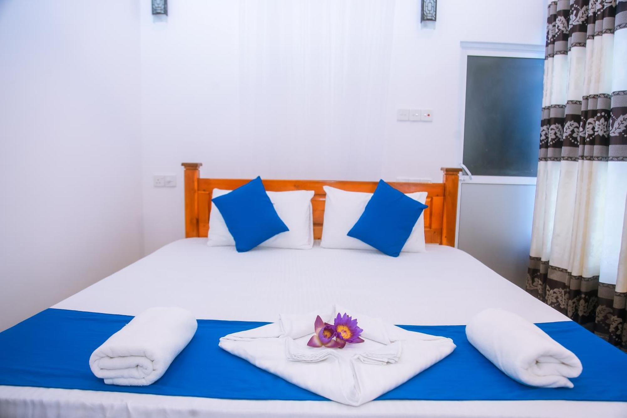 Blue Sky Hotel Mirissa Exterior photo