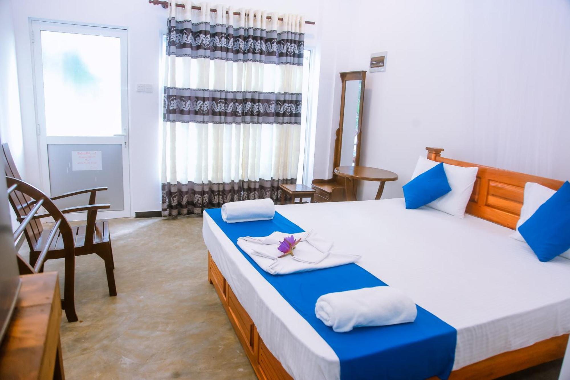 Blue Sky Hotel Mirissa Exterior photo