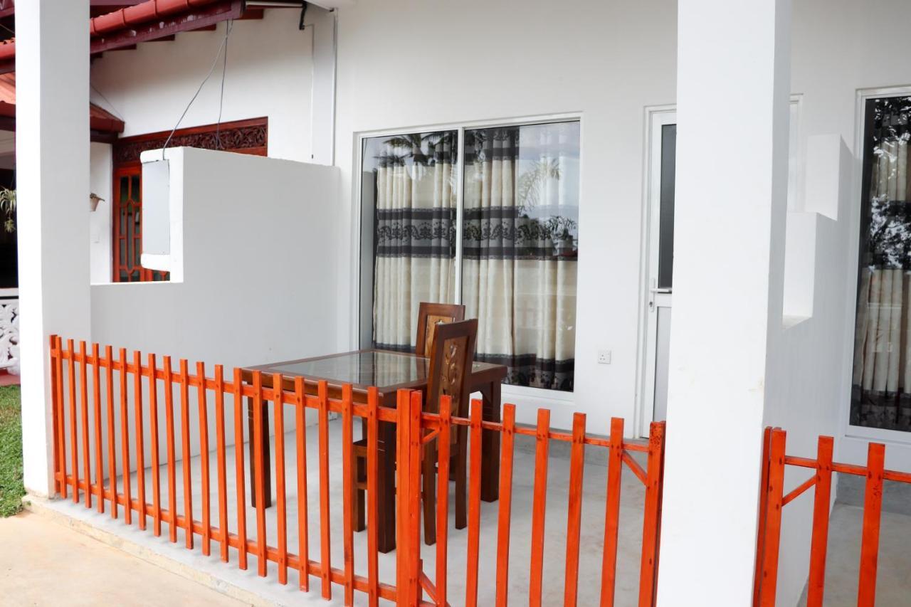 Blue Sky Hotel Mirissa Exterior photo